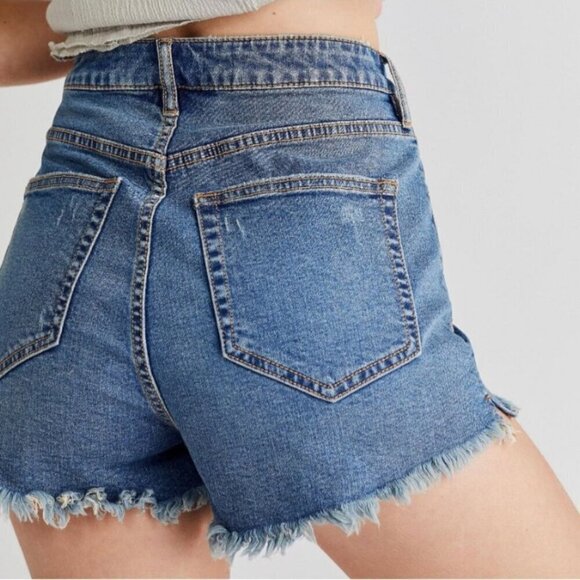 Free People We The Free Crvy Vintage High Rise Shorts Mid Wash Denim Cotton Blen - Picture 4 of 9